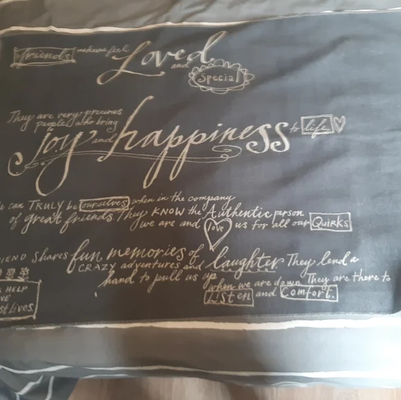 Poetic Threads Wrap - Picture 1 of 4